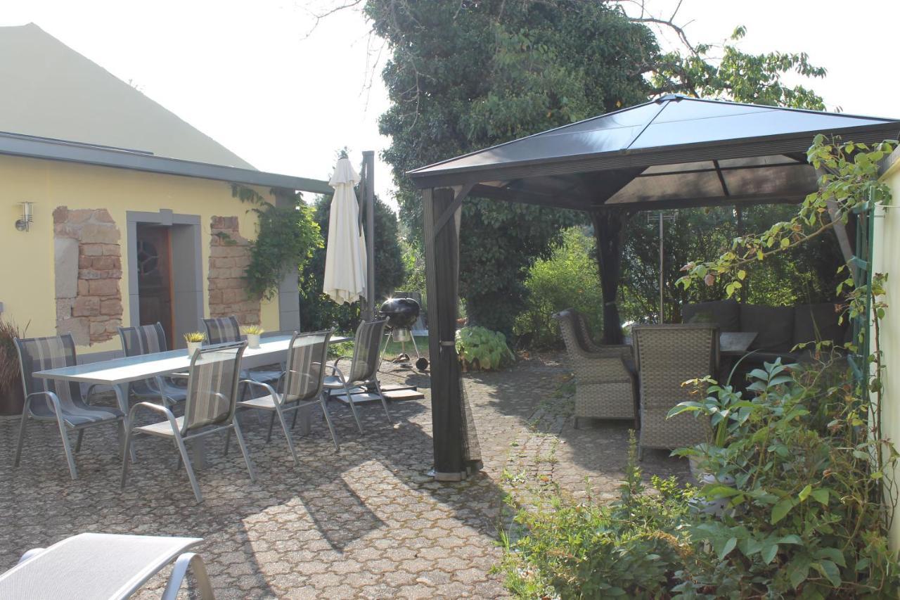 Apartamento Ades Haus - wenn's gemütlich sein darf! Überherrn Exterior foto