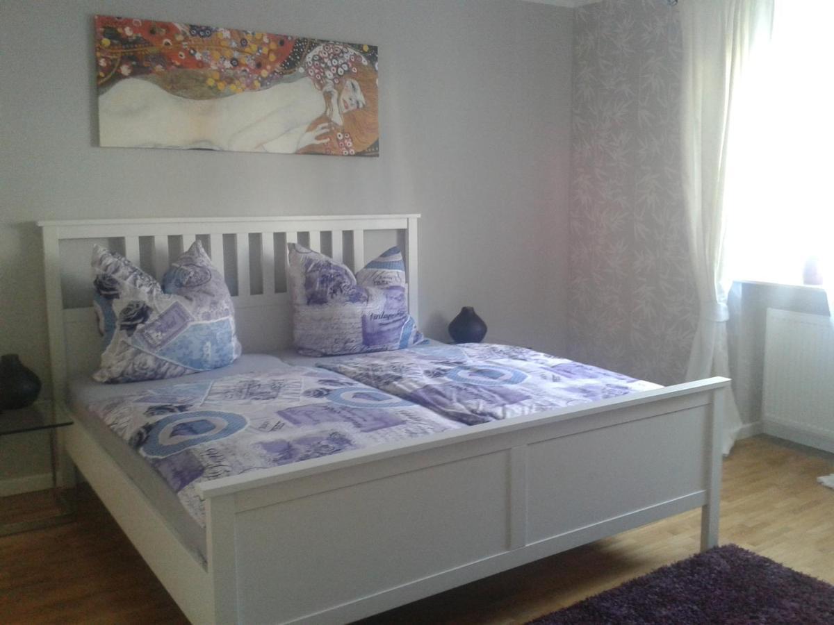 Apartamento Ades Haus - wenn's gemütlich sein darf! Überherrn Exterior foto