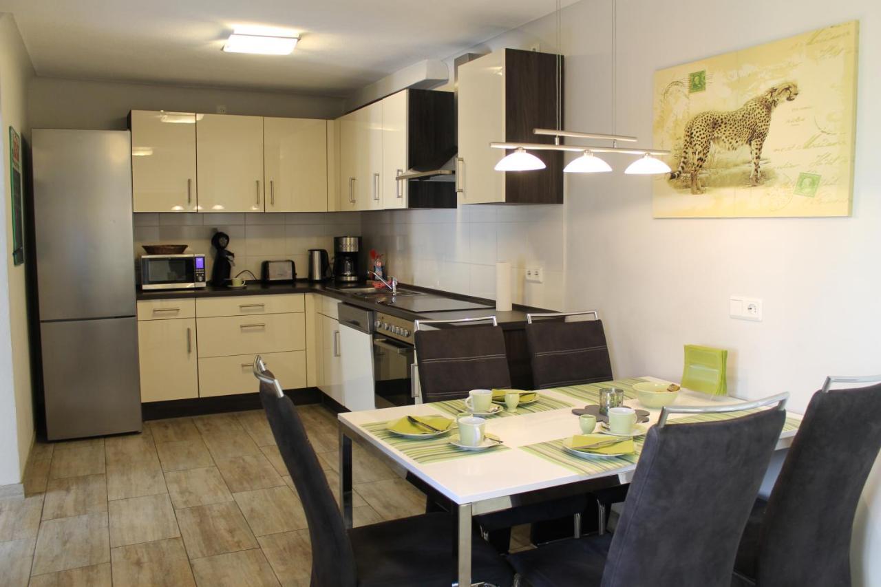 Apartamento Ades Haus - wenn's gemütlich sein darf! Überherrn Exterior foto